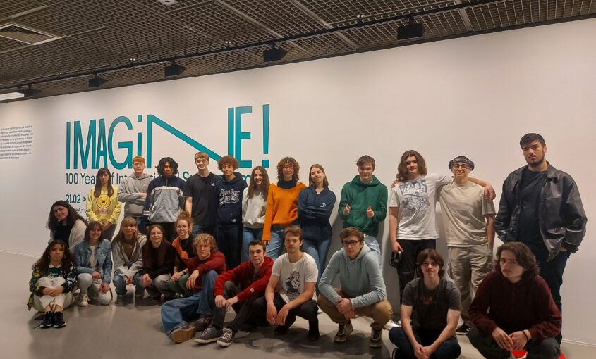 Visite de l’exposition « Imagine » pour nos élèves de 5G